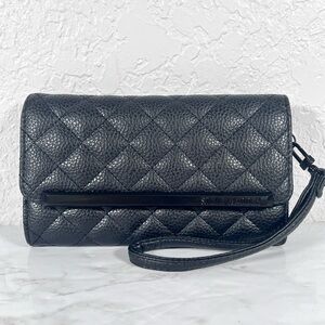 Steve Madden Tri-fold Wristlet